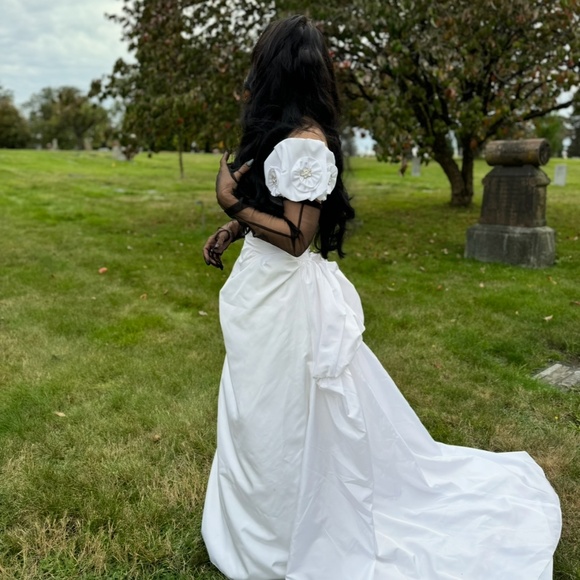 Vintage -Victorian Inspired- Wedding Dress - Picture 10 of 10